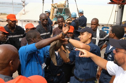 Az amerikaiaknak még mindig fontos Kongó  - az USA haditengerészei a kongói partoknál