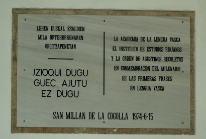 Az első baszk nyelvemlék tiszteletére állított tábla San Milliánban