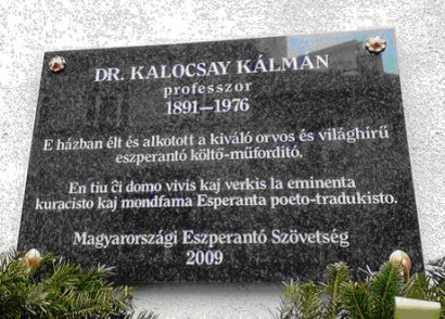 Kalocsay Kálmán emléktáblája lakóházán, a budapesti Nyúl utcában