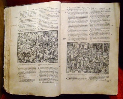 Latin nyelvű Biblia