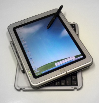 Tabletté összehajtható érintőképernyős laptop