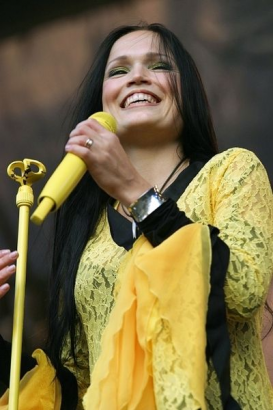 Tarja Turunen, a Nightwish egykori énekese.