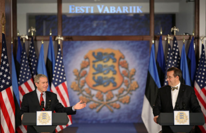 Toomas Hendrik Ilves észt elnök találkozója George W. Bush-sal 2006-ban