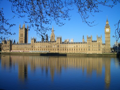 A brit parlament épülete. Egész országokat rázhat meg az adatújságírás