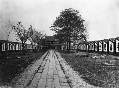 A császári vizsgarend szerint 7500 fő vizsgáztatására alkalmas helyszín elkülönülő cellákkal 1873-ból
