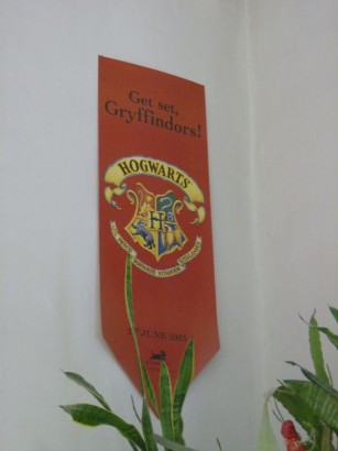 A Harry Potter-kultuszon keresztül az angol nyelv tanulására buzdít az angolterem dekorációja egy budapesti általános iskolában