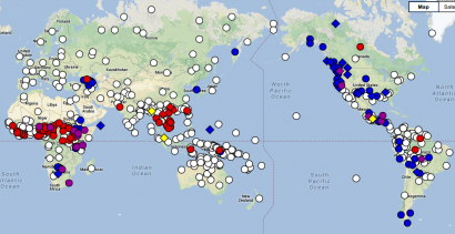 A kék és lila pontokkal jelölt nyelvekben vannak ejektív mássalhangzók (részletes jelmagyarázat a WALS oldalán)