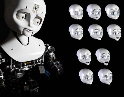 A képen Nexi robot látható – aki maga produkálja az érzelmeket