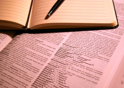 A legújabb helyesírási reformokat jelölő szótár