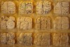 A maja hieroglifák kialakítása önmagában is lenyűgöző művészeti teljesítmény volt