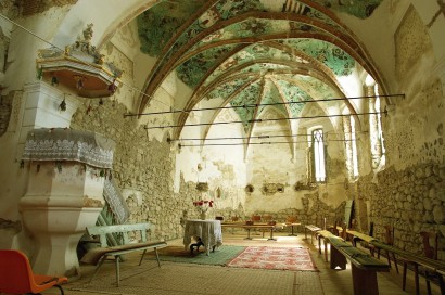 A székelydályai református templom belső festése