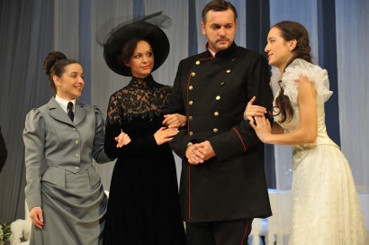 Amit Csehovnál szabad... – jelenet a Három nővér című drámából