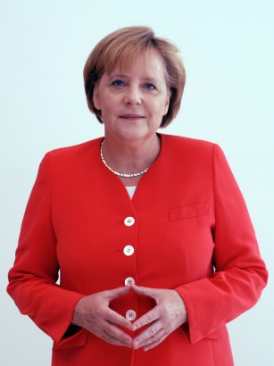 Angela Merkel, akit a kötetben a feltámadt Hitler csak „szövetségi kancellár asszony” néven emleget