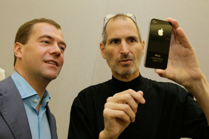 Celebek. Az „Elnök Úr” és Steve Jobs. (Ki az az „Elnök Úr”? Katt!)