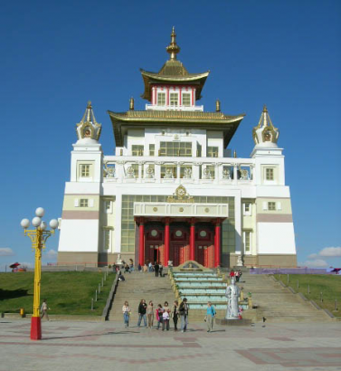 Európa legnagyobb buddhista temploma, az Arany Templom a kalmük fővárosban, Elisztában