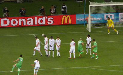 Ez ugyan nem ment be, és az Algéria elleni meccs legalább 0-0 maradt.