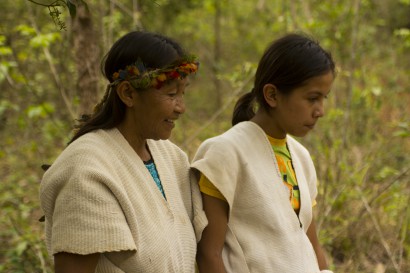 Guaranik hagyományos viseletben