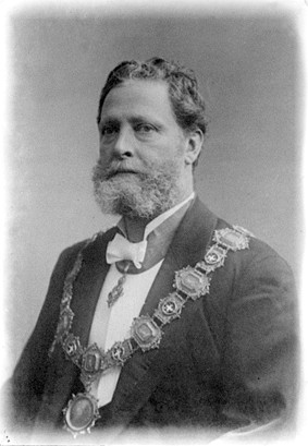 Karl Lueger, 1897 és 1910 közt Bécs polgármestere – ő mondta meg, ki a zsidó