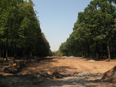 „Kernesz útja” Harkivban. Természetvédelmi területen vág keresztül