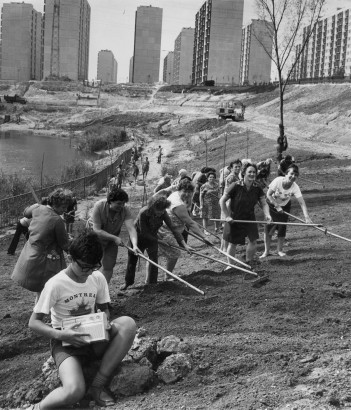 Kőbánya, Újhegyi lakótelep – a Szocialista Brigádok Parkjának építése 1977-ben