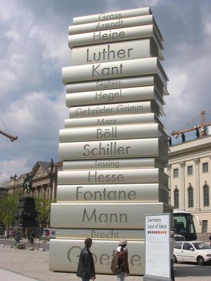 Könyvek – a modern könyvnyomtatás emlékműve Berlinben