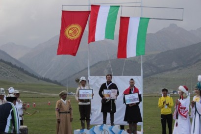 Magyar győzelem! A 2. Nomád Világjátékokon (Kirgizisztán 2016. szeptember 3-8.) lovasíjászatban első Vermes István, harmadik helyezett Vermes Balázs 