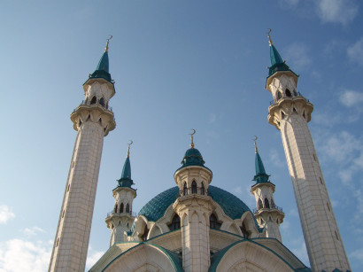 Mecset a kazanyi Kremlben, mesebeli tornyokkal