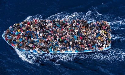 Menekülnek a bevándorlók. Megrázó képek a Földközi-tengerről