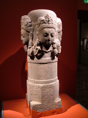 Nepáli kőlingam a 10-11. századból. Mások is büszkék rá