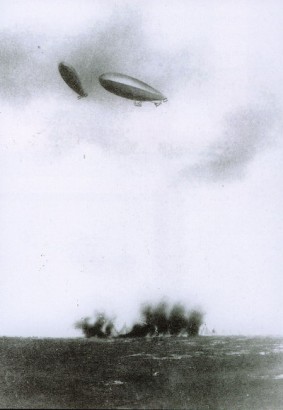 Olasz légitámadás a török Tripolitánia területén. Az eszperantót ugyan nem, de légierőt a világon először az olaszok vetették be bombázásra az 1911-1912-es olasz-török háborúban