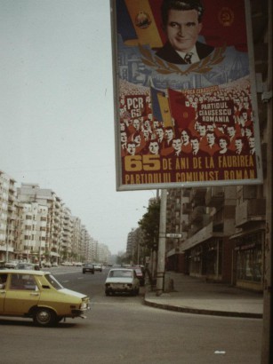 Propagandaplakát Nicolae Ceaușescuval 1986-ban