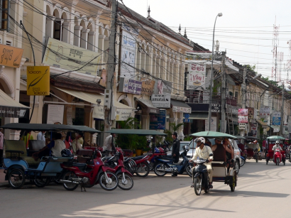 Siem Reap-i utcakép riksával