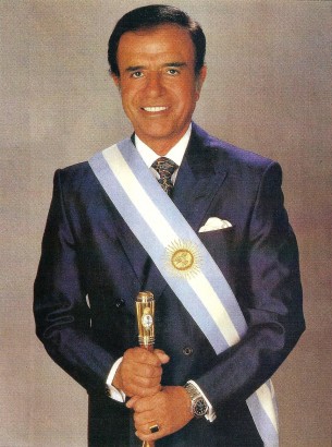 Topmodell feleség, illegális fegyvercsempészet – Carlos Menem, Argentina egykori elnöke