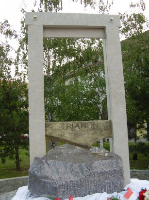 Trianon-emlékmű Békéscsabán