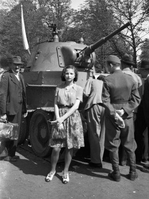 Zsákmányolt szovjet harckocsi 1942-ben – akkor még csak kiállítási tárgy volt a nemzetközi vásáron